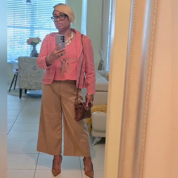 Join My Live Posh Show! Budget to Luxury Brands New & Preloved goods - Picture 11 of 13